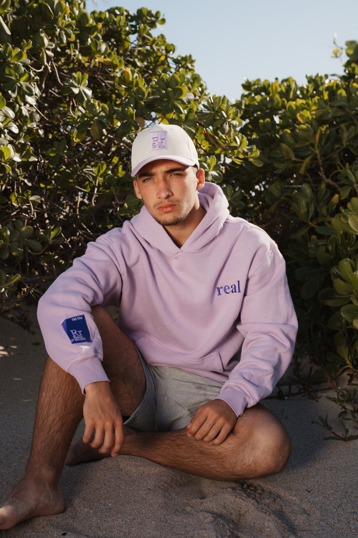 670 THz Raileyreal Premium Hoodie